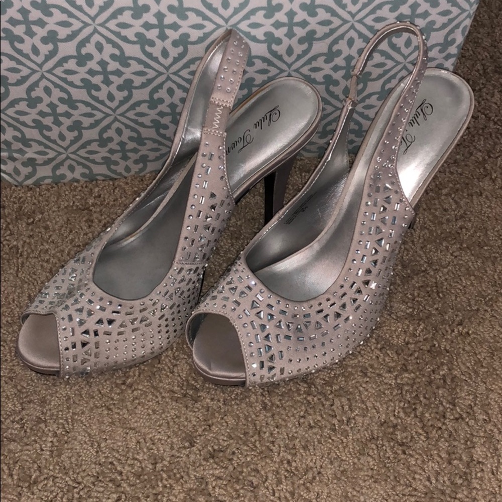 Grey/Silver Lulu Townsend Heels